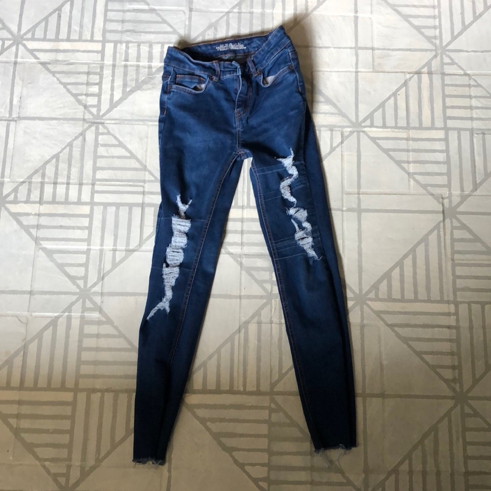 Ripped skinny jeans